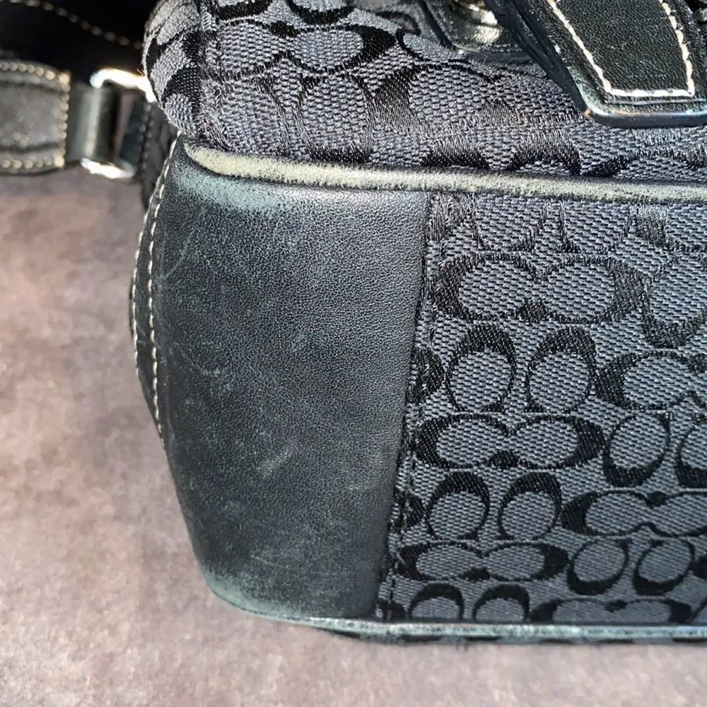 Coach Voyager Messenger Bag